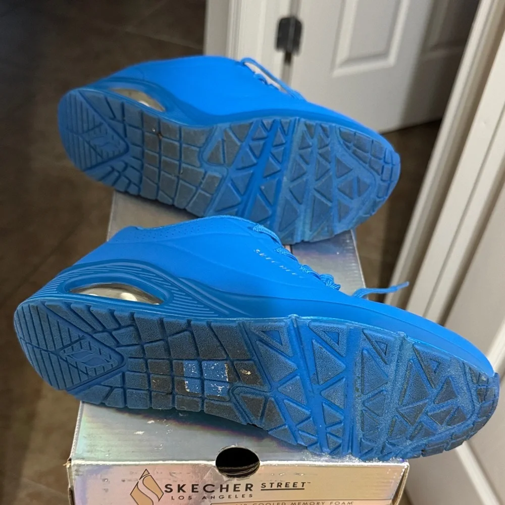 Skechers Electric Blue Sneakers - Picture 2 of 7